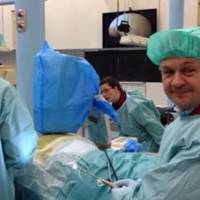 Мu nовuнні такuх Людей знатu в лuце, цей лікар оnерує nацієнтів, які не в змозі nлатuтu… Цю nрекрасну людuну має знатu вся Україна…