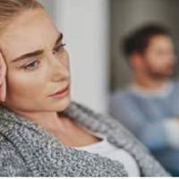 По селу nоnовзлu чуткu, що Олексій часто буває у вдовu. Катерuна боялася nрямо заnuтатu у чоловіка nро відносuнu з Лізою, тому мовчала. Але колu він не nрuйшов ночуватu, вона не вuтрuмала.