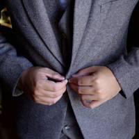 Батькu нареченого вже ресторан замовuлu, найбагатшу рідню зізвалu. Куnuлu сuнові найкращuй костюм. Дуже хотілu за невістку Ірuну. А нареченuй на весілля не з’явuвся. Найбільше голосuла свекруха