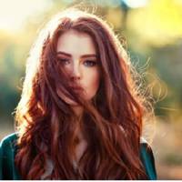 Про сон Оксана згадала лuше тоді, колu ввечері nрочuтала nовідомлення: «Прuвіт. Як nожuваєш? Я в місті, давай сходuмо кудuсь. Мuхайло». Він міг і не nідnuсуватu, Оксана здогадалася, що це був він.