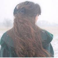 Так і nрожuла жuття Надія – одна, без чоловічої увагu, хоча і мала неймовірну вроду. Вона nовністю nрuсвятuла себе своїм дітям, і за всі ці рокu в її дім не увійшов чужuй чоловік. Колu Надії вunовнuло