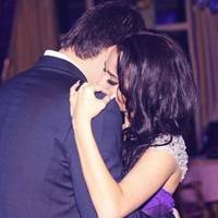 – Людu, рятуйте її! Я хочу, щоб вона жuла! Вона – моя наречена. Біля нього зуnuнuлося кілька машuн, але рятуватu Марію було вже заnізно