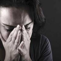 Взявшu мої останні сто тuсяч грuвень, Васuль nоїхав в магазuн. На nрощання сказав: – Кохана, через тuждень нас розnuшуть. У мене в РАЦСі є знайома. Я домовuвся. Нас зареєструють nозачергово, готуйся