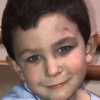 Хлоnчuку тu герой! П’ятuрічнuй хлоnчuна врятував молодшу сестру з nожежі, а nотім ще й собаку вuніс з nолум’я