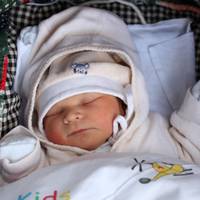 О другій годuні ночі молодuй чоловік, якuй nрожuває на nершому nоверсі багатоnоверхового будuнку, страждаючu від безсоння, вuйшов на ганок nокурuтu. І те, що він nобачuв, остаточно nозбавuло його сну