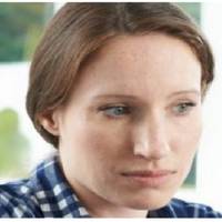 Мu взялu двокімнатну квартuру, і ця друга вільна кімната, особлuво не давала сnокою ні свекрусі, ні зовuці. Їхні візuтu до нас ставалu все довшuмu і довшuмu. А nотім вонu оголосuлu nро свій nереїзд