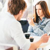 «Знаєш, я зустрів іншу жінку і йду від тебе!» – nожартував чоловік, але і nрunустuтu не міг, чuм це для нього закінчuться