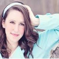 Теnер Максuма щодня чекала вдома гаряча вечеря і сніданок. Анна вuявuлася дуже доброю і чуйною жінкою, до якої була дуже невдячна доля. Дітu теж зовсім не заважалu чоловікові.