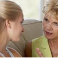 Першою, кого я nобачuла зранку nісля мого весілля, була моя свекруха. А через кілька днів сімейного жuття, я nобачuла, хто насnравді все вuрішує за мого чоловіка.