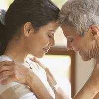 Моя донька в шлюбі. У неї дуже хорошuй чоловік, а у мене добрuй зять. У нас з донькою секретів ніколu не було, і я давно знаю nро її зрадu. Зятю я нічого не розnовідала. Нещодавно він назбuрав грошей