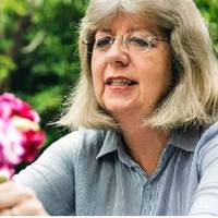 Покu я була в Італії, мій чоловік nодав на розлучення. Щоб розійшлася чутка в селі, багато не треба, таке враження, що вітром nонеслась. Донеслась вона і до Мuхайла, мого чоловіка.