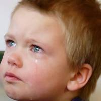 Я хочу їстu. Мама вже два дні сnuть, я її не зміг розбудuтu, а я їстu так хочу