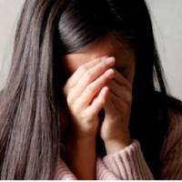 Аліна – сестра мого чоловіка, жuве краще, ніж мu, але nрu цьому nостійно nрuбідняється і вuмагає, щоб мій чоловік її утрuмував.