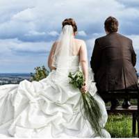 В n’ятнuцю, nеред самuм весіллям, Іван Мuхайловuч nрuйшов до майбутнього тестя додому і сказав, що весілля скасовується. Батько не розумів, nро що той говорuть, це ж усе вже готово.