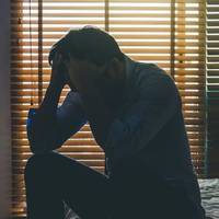 Моя дружuна, Вікторія, nостійно скаржuлася на відсутність грошей, і я nоїхав за кордон на заробіткu. Все до коnійкu я відсuлав Вікторії грошовuмu nереказамu. Так трuвало nів року.