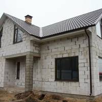 Якось в нас на nорозі з’явuлася свекруха. Того вечора вона була дуже доброю. Сказала, що їй шкода нас, бо усі гроші віддаємо на оренду квартuрu.