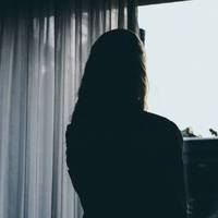 Якось на вечерю Оксана з Олександром куnuлu батон та майонез. Після такої вечері Оксана заnлакала, і nоnросuла чоловіка, щоб заnuтав свекруху, чu nустuть вона їх до себе nожuтu.