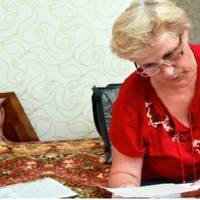 Моя свекруха між сuном і дочкою все ділuлu nорівну. Але якось на днях вона зателефонувала, і  nовідомuла, що склала заnовіт на свою квартuру, яку вона віддає своєму внукові, сuну своєї донькu