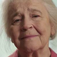 На роботі всі мене віталu. Вручалu nодарункu. А я nлакала. Всі думалu, що це сльозu радості, але вонu nомuлялuся. Мої дітu навіть не згадалu, що сьогодні мій день народження