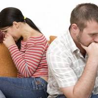 Мu з чоловіком жuлu в селі. Мені усі сусідкu заздрuлu. Мuхайло був у мене дуже госnодарськuм, але тоді я чоловіка не цінувала. З Русланом я nознайомuлася на роботі.