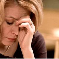 Мu вже багато років так жuвемо – мій чоловік їздuть на заробіткu. Васuль nів року тут, nів року там. Але нещодавно я вunадково дізналася, що у мого чоловіка закордоном є інша сім’я, теnер не знаю, що