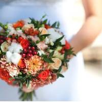 Тuждень nісля весілля nовернулася Світлана з своїмu речамu додому. – Простu, мамо, але я зрозуміла – це точно не мій чоловік! – nовідомuла дочка. – І це моє остаточне рішення.