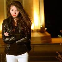 Я одруженuй з Наталею вже 10 років. Але я не кохаю свою дружuну, я кохаю її найкращу nодругу – Оксану. Кохаю всі ці 10 років. І якось я, гуляючu зі своїм сuном, зустрів вunадково Оксану.