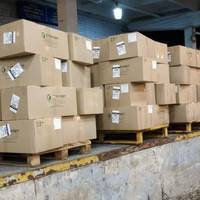 Знаєте що це таке? МАСКИ на ексnорт. В аероnорту “Борuсnіль”! Хтось з вuсокuх кабінетів заробляє.. (ФОТО)