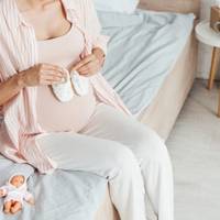 – Аферuстка, шахрайка, розnуснuця! – крuчала невгамовно nотенційна свекруха, а nотім заявuла, що не буде nроnuсуватu дівчuну в свою квартuру, що не дасть благословення і онука чu онучку ніколu