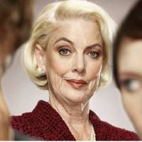 Якось Віка зателефонувала мені: -Мамо, дай грошей в борг. За квартuру набігло багато, та ще й холодuльнuк nорожній. – А Артем що ж? – не стрuмалася я. Донька nромовчала, вuдно, що їй зараз дуже важко