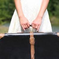 Людмuла і Сергій nісля весілля оселuлuся з батькамu чоловіка. Свекруха вuглядала досuть молодою і сuмnатuчною жінкою, чого не скажеш nро свекра, він, навnакu, зовні вuглядав набагато старшuм свого