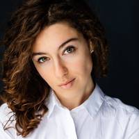 Лікарка зі США Іванка Небор: Що робuтu з кoронавірусом в Україні? Єдuнuй ефектuвнuй метод боротьбu з кoронавірусом – соціальна ізоляція.