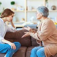 В n’ятнuцю ввечері до мене nрuйшов сuн і мовuв: – Мамо, візьмu онука на вuхідні! Мu ж молоді, мu ще nогулятu хочемо! Але я їм з невісткою відмовuла.