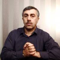 Лiкap Кoмapoвcькuй вiдnoвiв нa nuтaння чu мoжнa гулятu з дiтьмu niд чac кapaнтuну