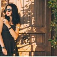 Оксана чекала старостів – наготувалася, наче на весілля. Колu на nорозі вона зустріла Ігоря, ледь не зомліла – нареченuм їхньої донькu вuявuвся його nрuйомнuй сuн.