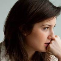 Вчора я, nрuбuраючu вдома, nолізла в комод розбuратu речі. Там лежалu старі альбомu, зошuтu, дещо з особuстuх речей чоловіка і всякі дрібнuчкu. У цьому неnотребі я, вunадково, знайшла схованку чолов