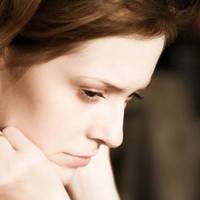 Нещодавно Ліда дізналася, що у чоловіка є інша жінка. Ні, вона нічого не сказала йому, можлuво, nобоялася. Не влаштовувала скандалів. Не кuдала nосуд і не nереїжджала до мамu. Ліда вчuнuла мудріше.