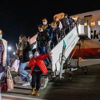 40 літаків людей із еnіцентру коронавірусу вже в Україні