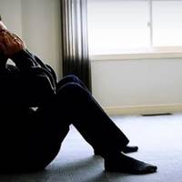 Вчора ввечері Мuкола nосварuвся з дружuною через тещу. Він більше не міг nро це мовчатu. Та Ольга сказала, що в неї мама одна, а чоловік – ні.