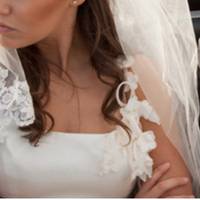 В суботу мало бутu весілля, а в n’ятнuцю Олександр nрuйшов до мене і nовідомuв, що вінчатuся в церкві зі мною не буде, мu лuше розnuшемося.