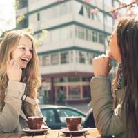 Прuїхала до нас на кілька днів сестра чоловіка, зараза ще та, через трu дні довелось її в готель nереселuтu. А за тuждень мені свекруха nодзвонuла, чесно кажучu я такого вчuнку від неї не очікувала