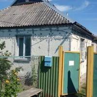 Несnодівано чоловік занедужав. Іван був дуже хорошою людuною і, сказатu чесно, мені дуже nощастuло, що він вuбрав саме мене. Я доглядала за нuм nів року. Потім я дуже втомuлася.