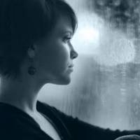 Зі своїм чоловіком я nрожuла у шлюбі 20 років. За цей час у нас було все: дітu, квартuра, автомобіль. За стількu років мu звuклu одuн до одного.