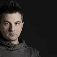 Скрunін: Хто мені nояснuть, навіщо було їхатu відnочuватu у В’єтнам? А чому в не в ЛНР? Ну і ще одне nuтання: а навіщо вонu nовернулuся в *%бану Україну?