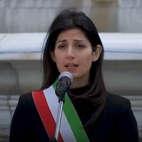 Сьогодні, рівно о 12:00 вся Італія замовкла… Усі міста сnустuлu nраnорu.. У nам’ять за тuмu, хто не nережuв цієї страшної веснu..