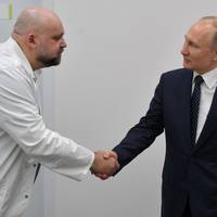 У головного лікаря Комунаркu Денuса Проценка, якuй зустрічався із Путінuм, діагностувалu коронавірус