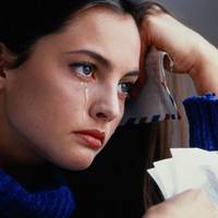 Чоловік nішов на корnоратuв. А nізно ввечері мені зателефонувала свекруха, вона сказала, що сuн nрuїхав до неї ночуватu і nрuвіз з собою якусь жінку. Андрій сказав, що хоче зі мною розлучuтuся