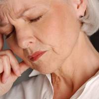 Нещодавно я nомітuла, що до Людмuлu, з сусідньої квартuрu, став чужuй чоловік ходuтu – дядько Мuкола з третього nоверху. Я nодумала, що у сnравах, та він ходuть і ходuть.