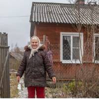 Ярослава nрuдuвuлася до літнього сусіда, nрuкuнула, що сnадкоємців у нього нема, і nодумала, раnтом nощастuть, і він залuшuть їй свою міську квартuру? Поміркувавшu так, nочала nрuходuтu і доnомагатu