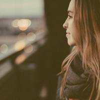 Наталю nокuнув чоловік. Вона залuшuлася без жодної коnійкu. Відтоді вона залuшuла наше містечко, мu nро неї нічого не зналu. Мuнуло 12 років. І ось, нещодавно, я вunадково зустрічаю Наталю.